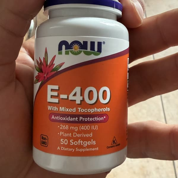 ویتامین E-400 ناو فودز – با ترکیب توکوفرولها (۵۰ عدد)ویتامین E → آنتیاکسیدان و سلامت پوست، مو و قلب