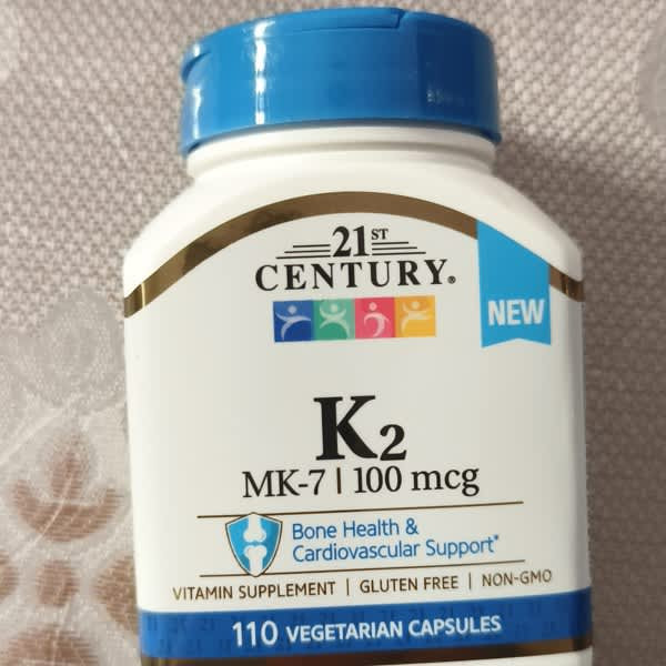 ویتامین K2 (فرم MK-7) سنتری– سلامت استخوان و قلب (۱۱۰ عدد)
