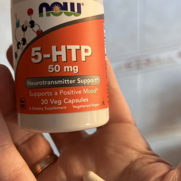 مکمل( 5-HTP ) 50میلیگرم ناو فودز – شادی، آرامش و خواب عمیق طبیعی (۳۰ عدد)