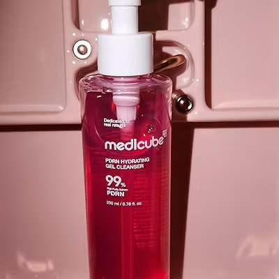 ژل شوینده آبرسان 200 میل مدیکیوب مدل پورن (Pore Hydrating Gel Cleanser)