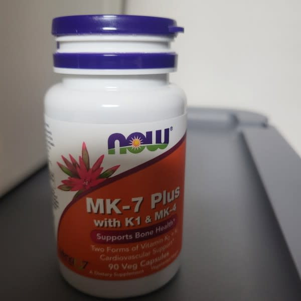 مکمل ویتامین K2 MK-7 پلاس همراه با K1 و MK-4 ناو – تقویت استخوان و قلب | ۹۰ کپسول